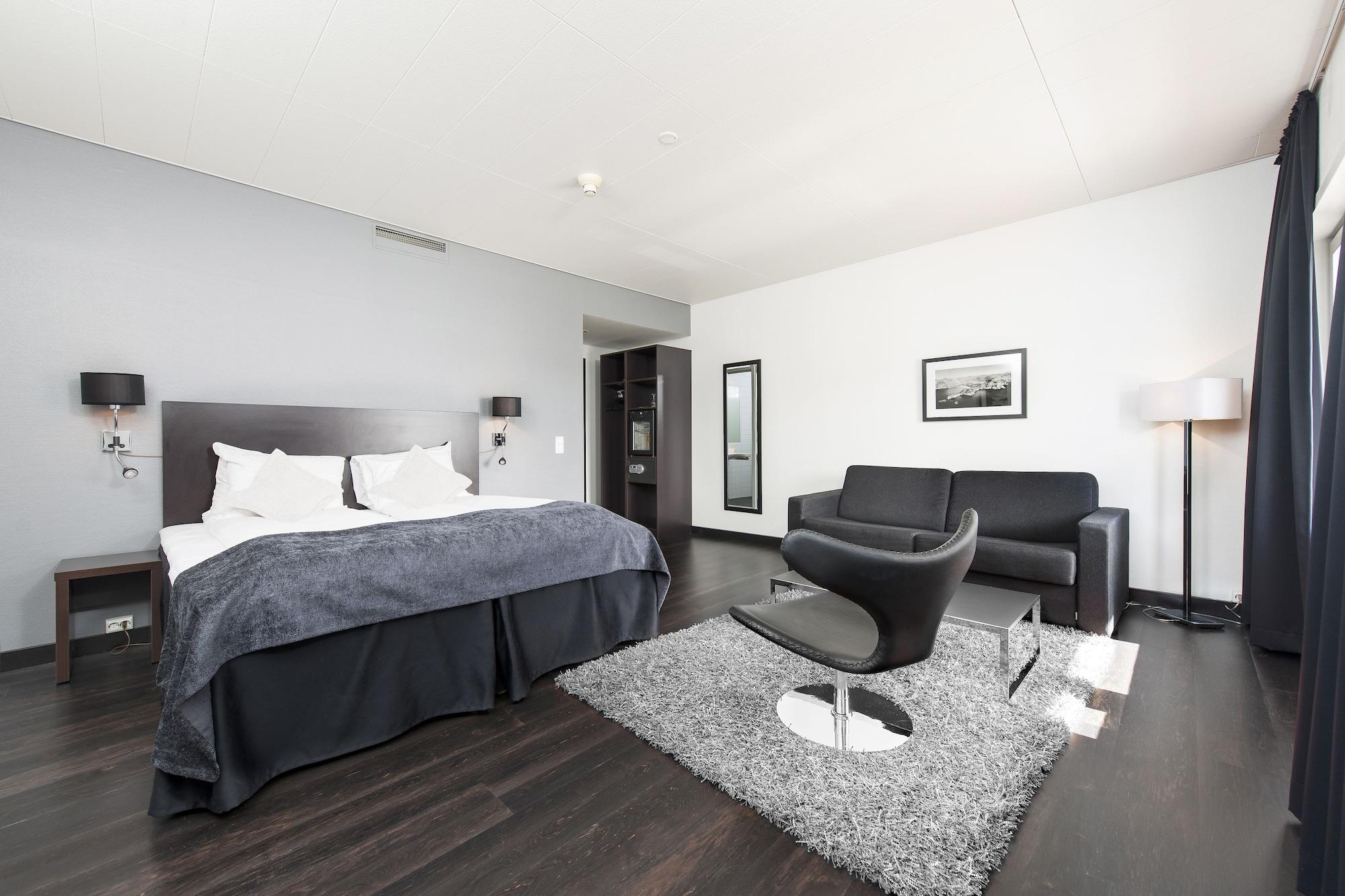Four Monkeys Hotel Alesund Exterior photo
