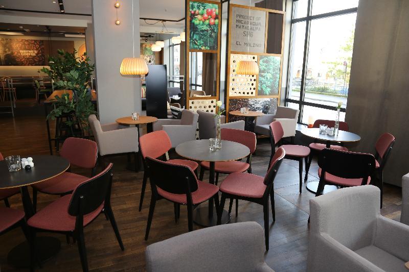 Four Monkeys Hotel Alesund Exterior photo