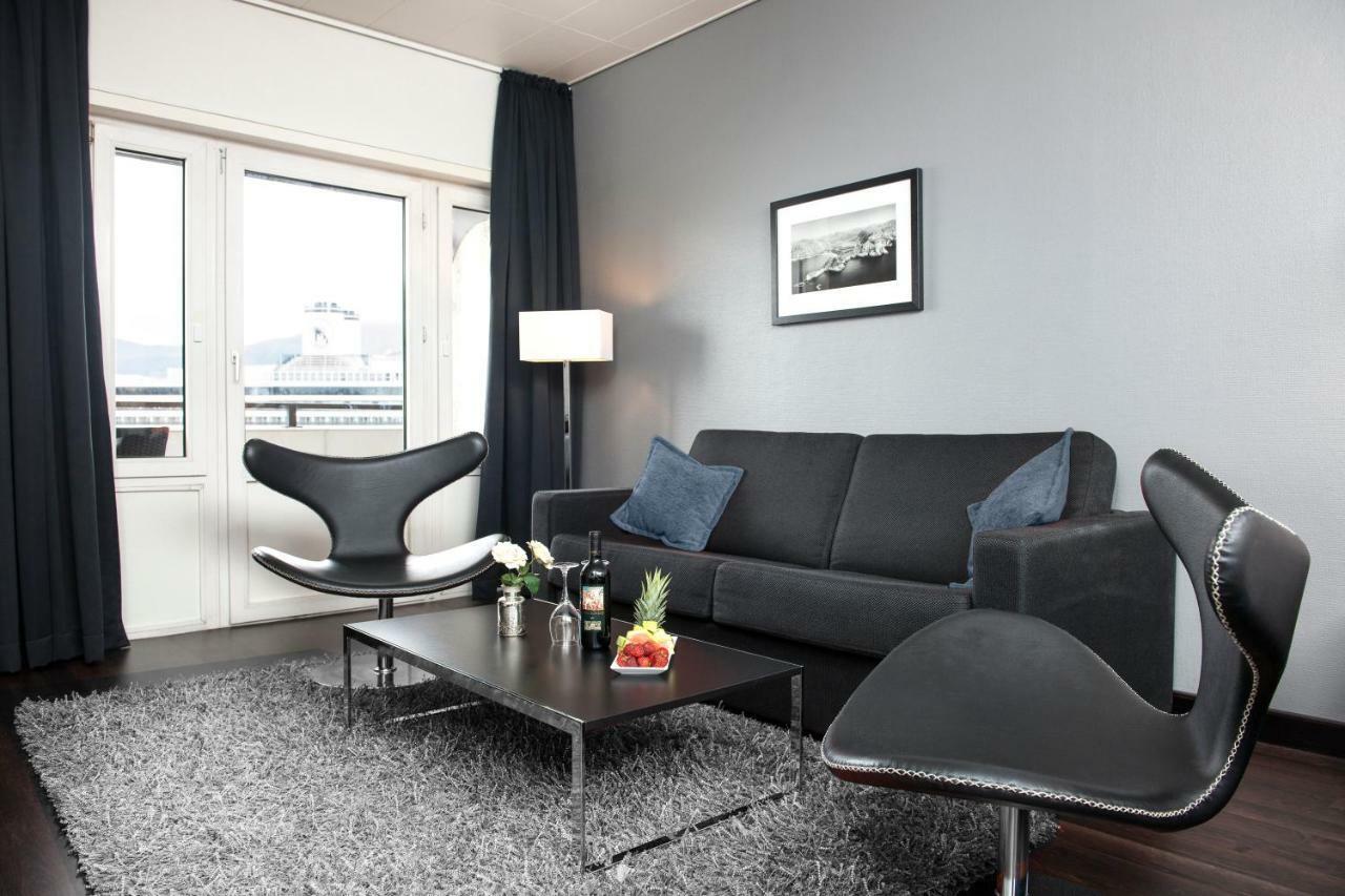 Four Monkeys Hotel Alesund Exterior photo