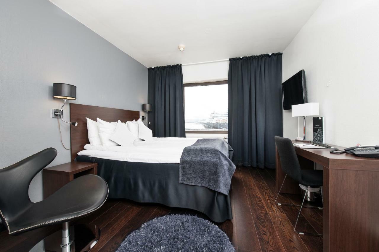 Four Monkeys Hotel Alesund Exterior photo
